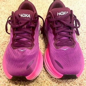 Hoka Bondi 8. Maroon/pink. Size 9, medium.